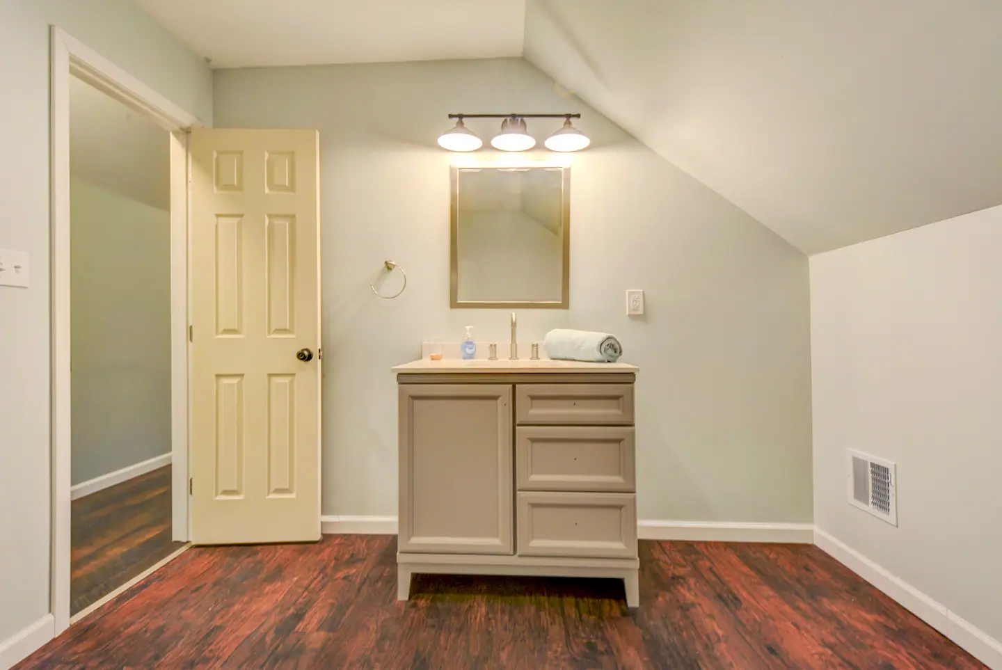 a019ebac 7df1 45ca 83ae 51d889c193d9