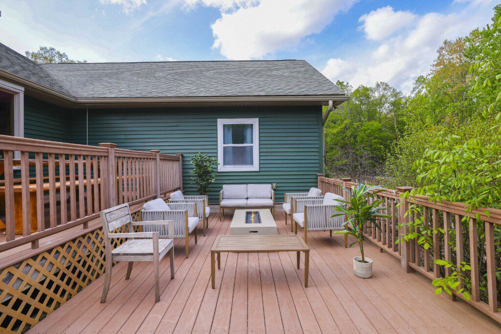 Porch 8